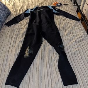 Full body wet suit